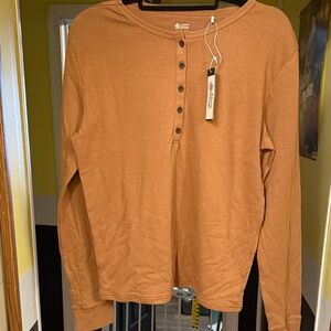 Alpine Design Women's Long Sleeve Henley in Brown